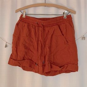 UNIVERSAL THREAD shorts